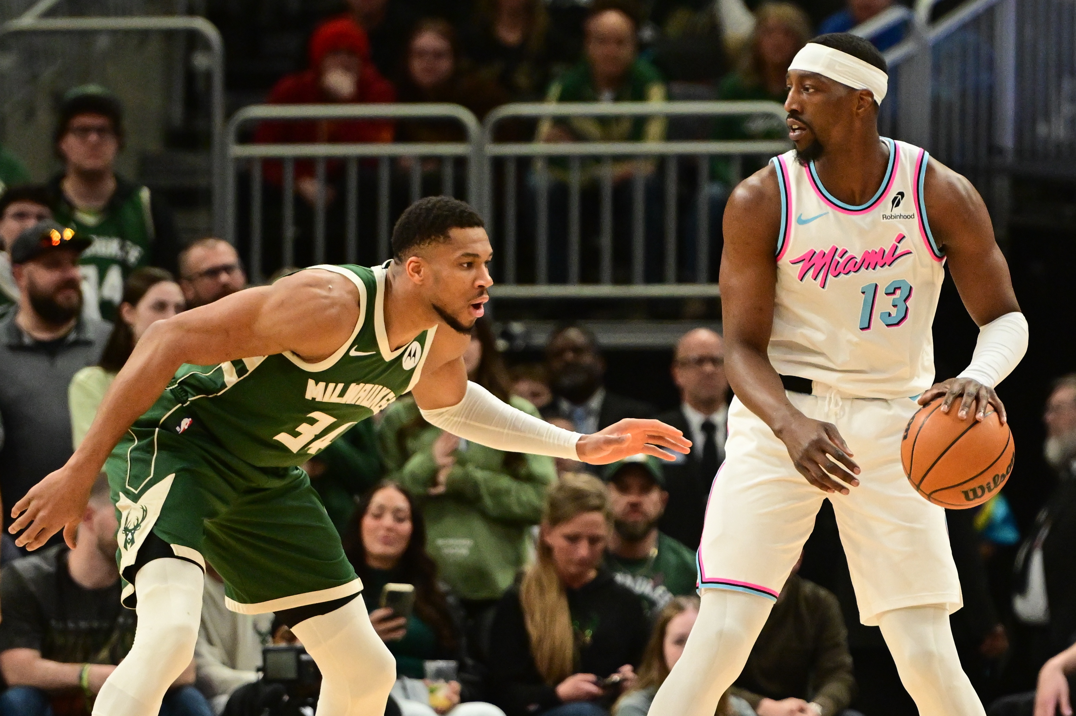 赛事分析-休赛期会有交易？记者：联盟多队密切关注阿德巴约在热火的情况